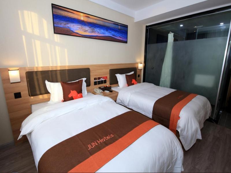 Hotel Jun Jiadingn Bao'an Highway Package *